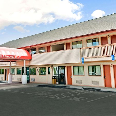 Days Inn By Wyndham Independence Buitenkant foto