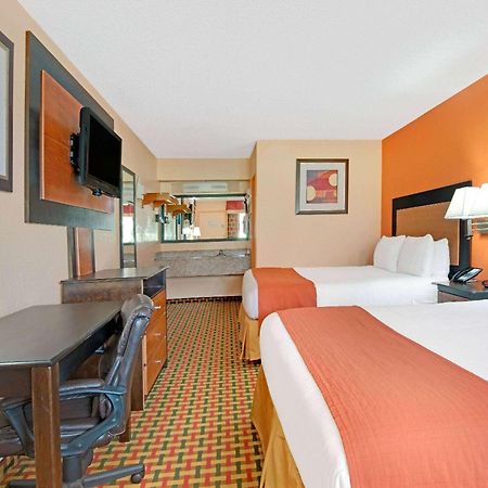 Days Inn By Wyndham Independence Buitenkant foto