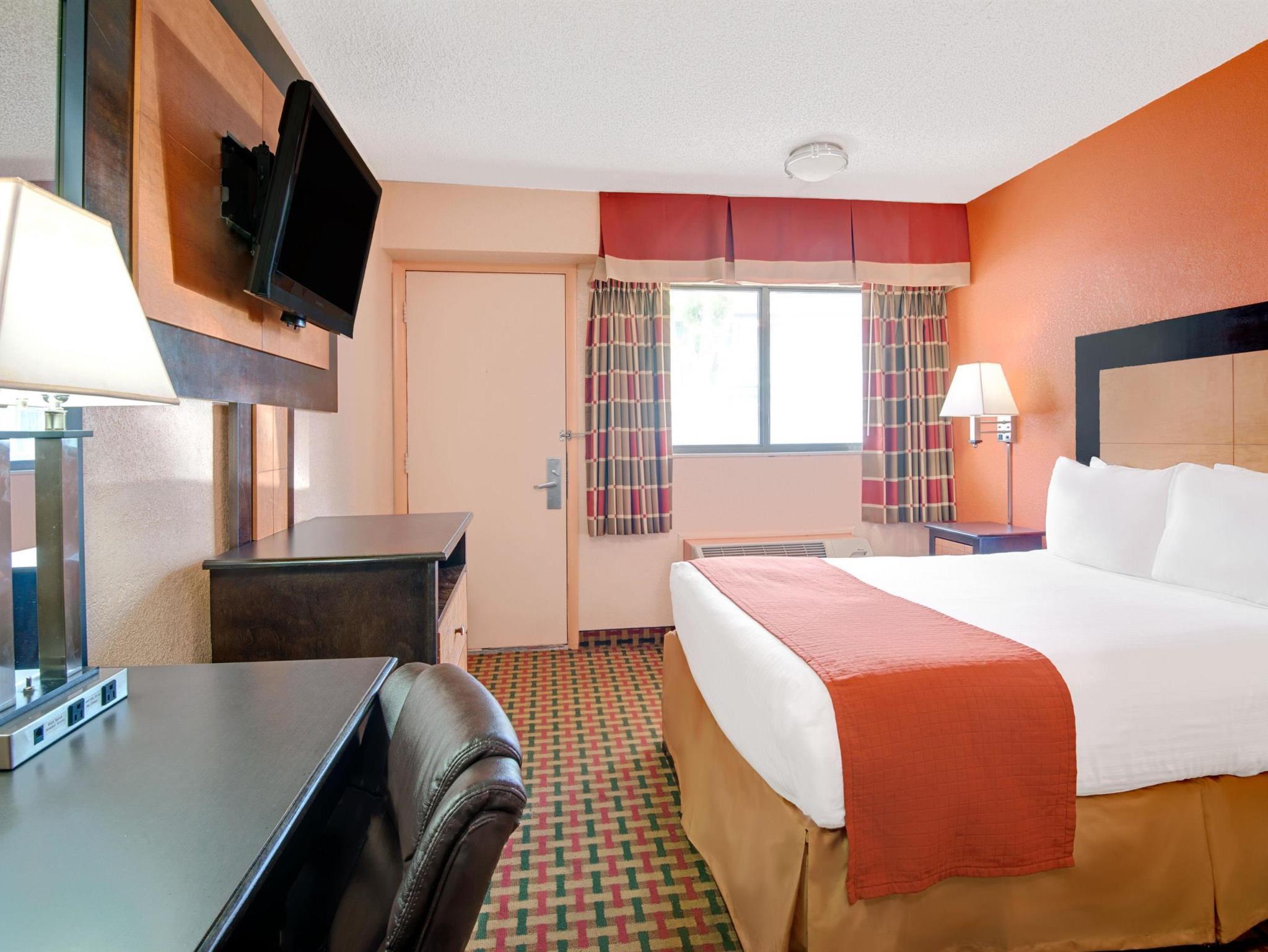 Days Inn By Wyndham Independence Buitenkant foto