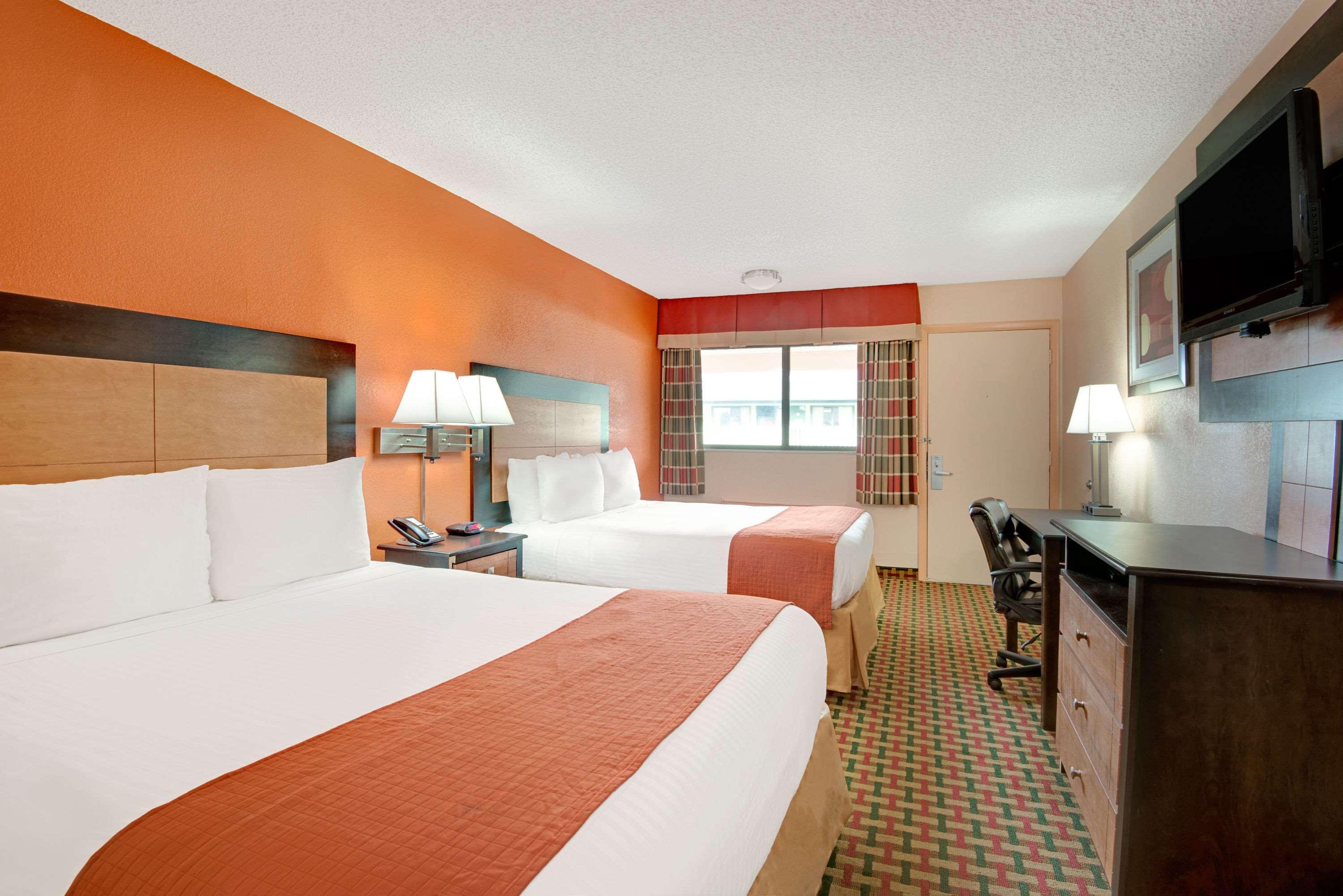 Days Inn By Wyndham Independence Buitenkant foto
