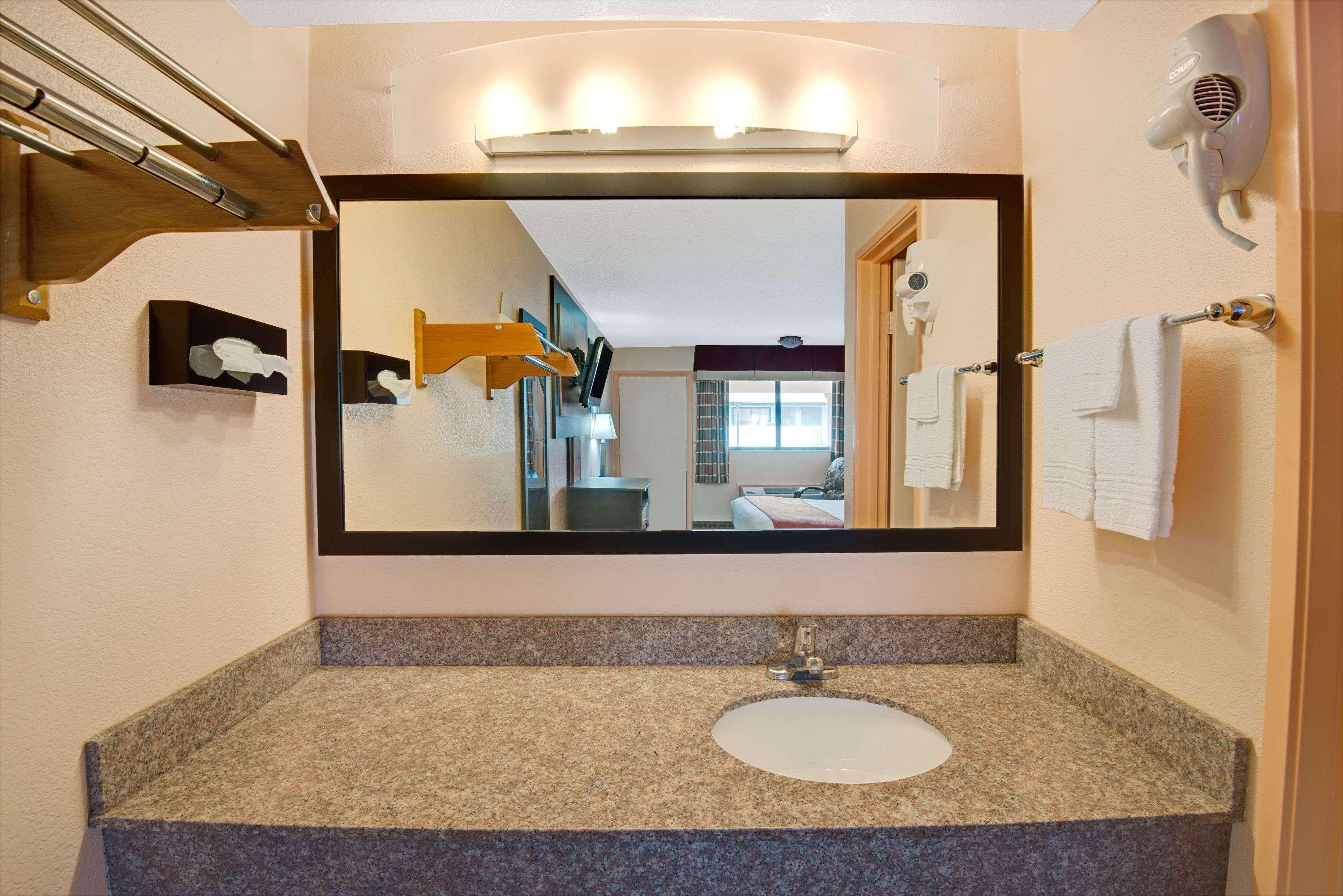 Days Inn By Wyndham Independence Buitenkant foto