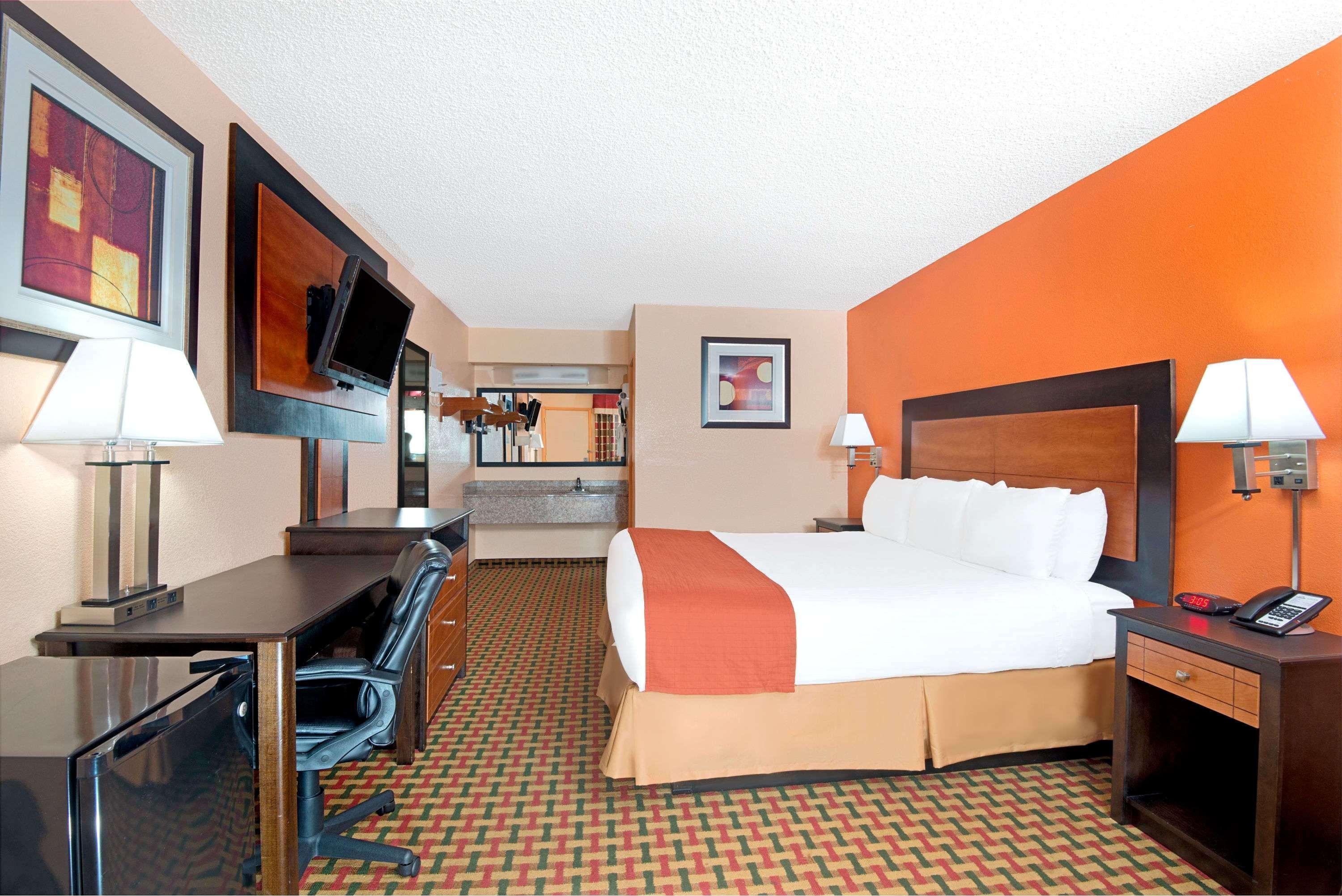 Days Inn By Wyndham Independence Buitenkant foto