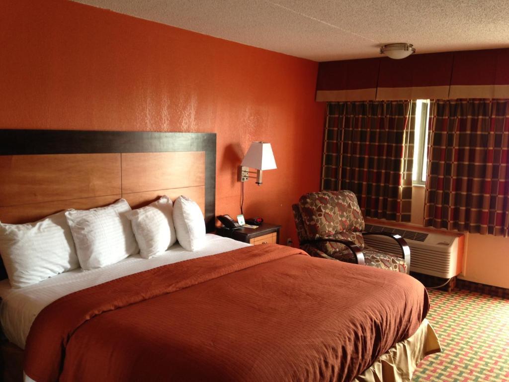Days Inn By Wyndham Independence Buitenkant foto