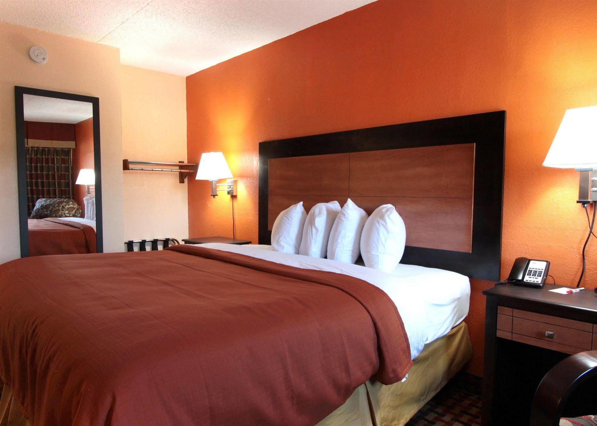 Days Inn By Wyndham Independence Buitenkant foto